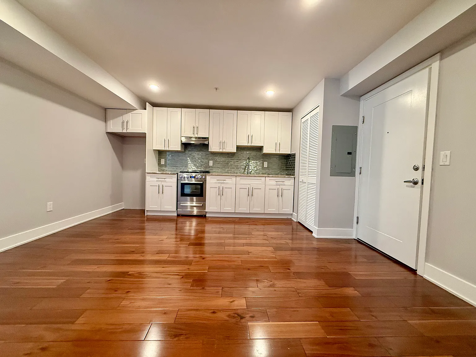 1003 S 4th St — Photo 1