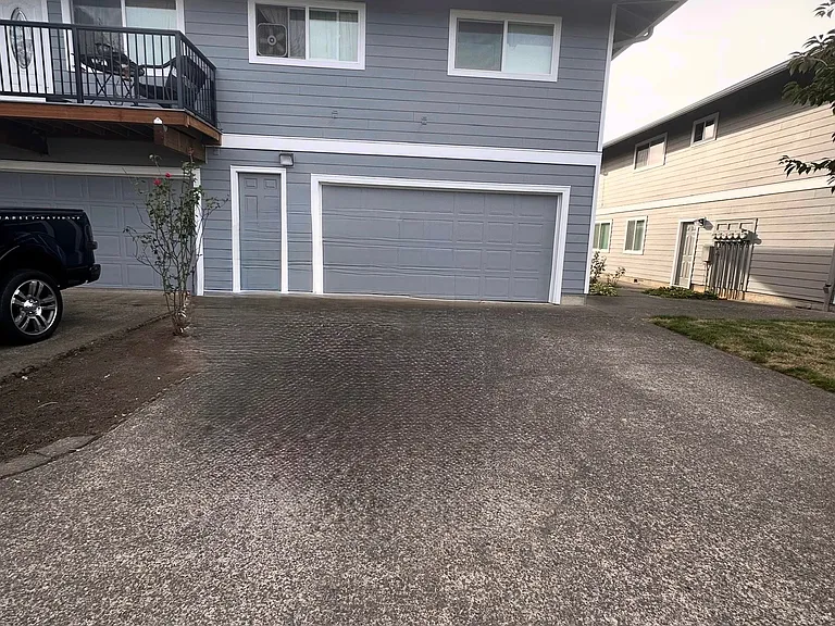 1440 NE Paropa Ct — Photo 22