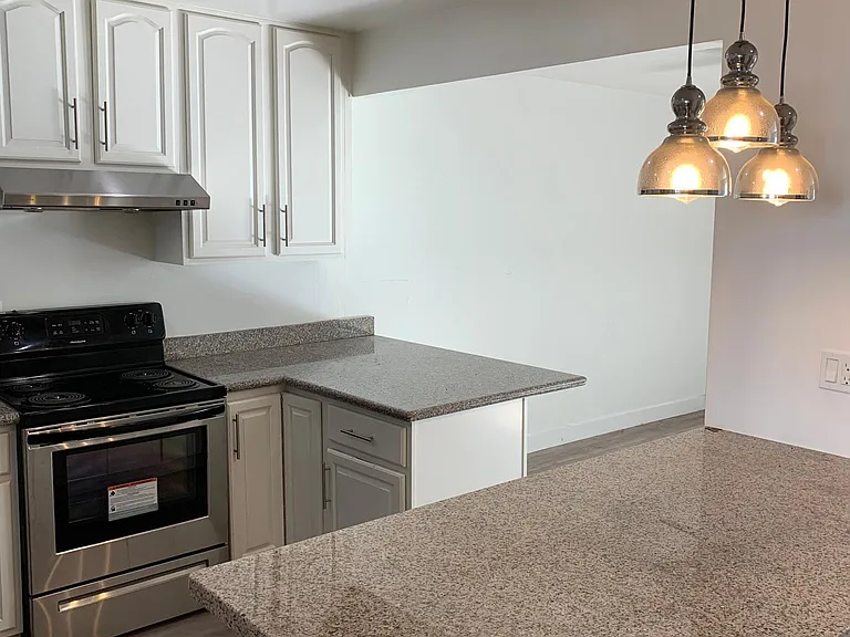 1552 Regent St #2 — Photo 5