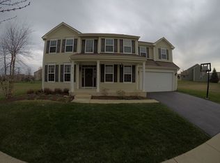 541 Lismore Cir, Elgin, IL 60124