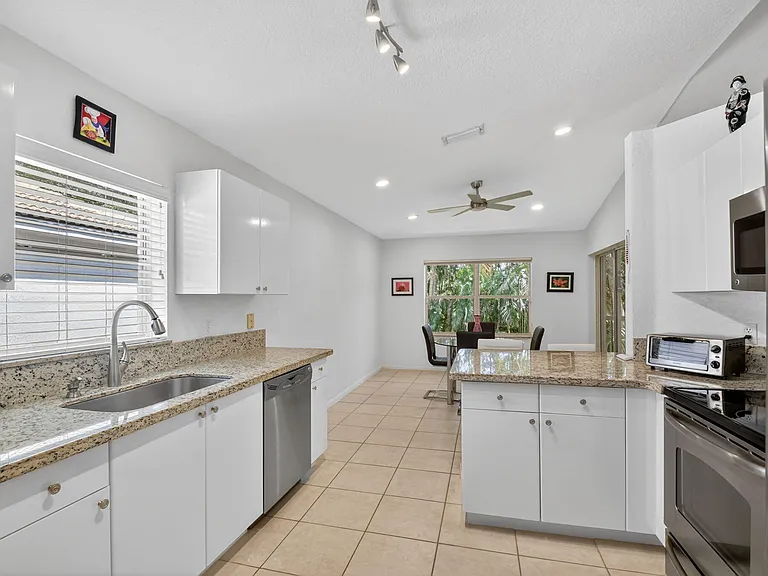 7910 Laina Ln #3 — Photo 10
