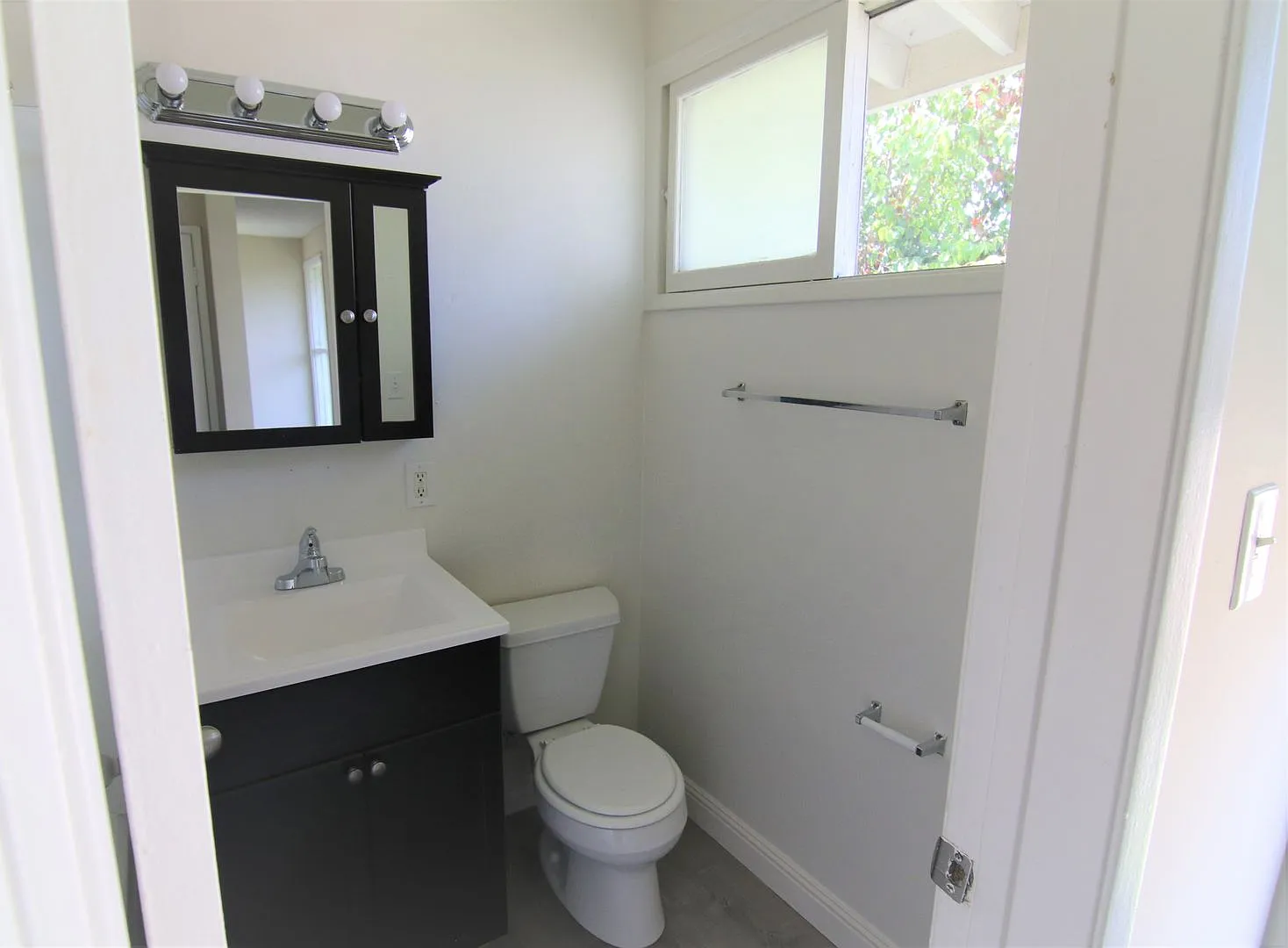 Patio Gardens Apartments — Photo 4