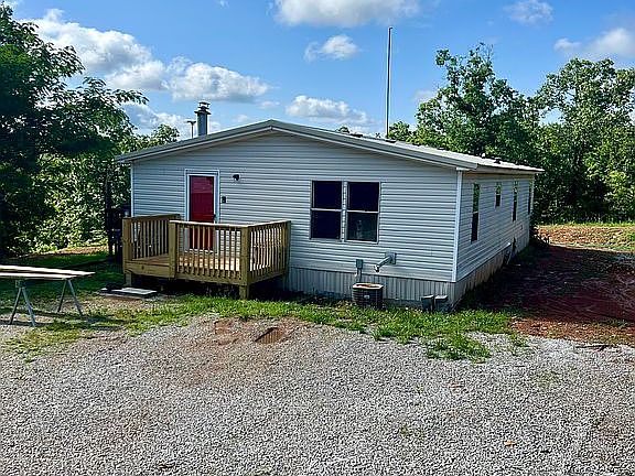 3rd image of 88 White Oak Ln