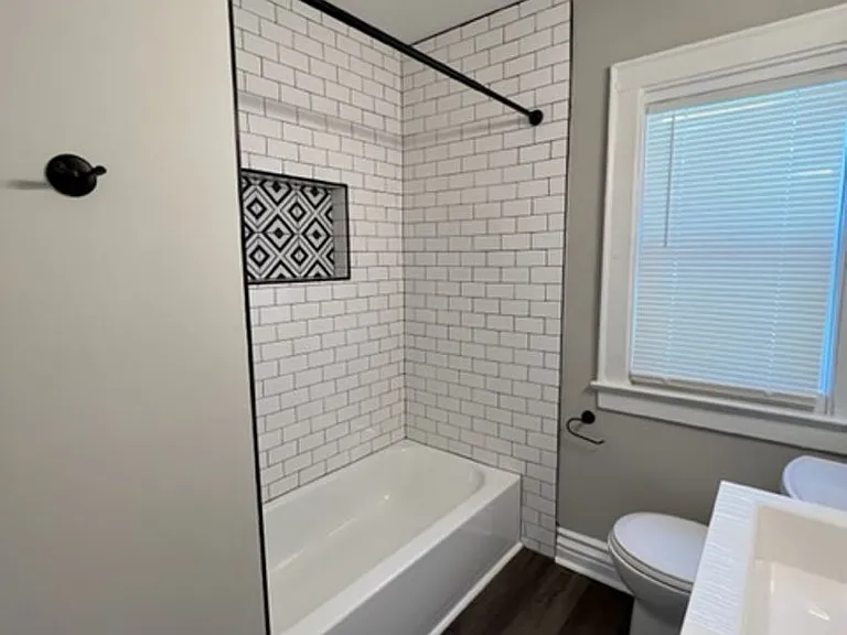 806 E Mithoff St — Photo 14