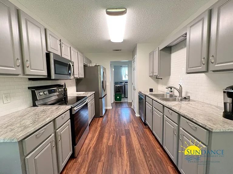 1252 Northview Dr — Photo 4