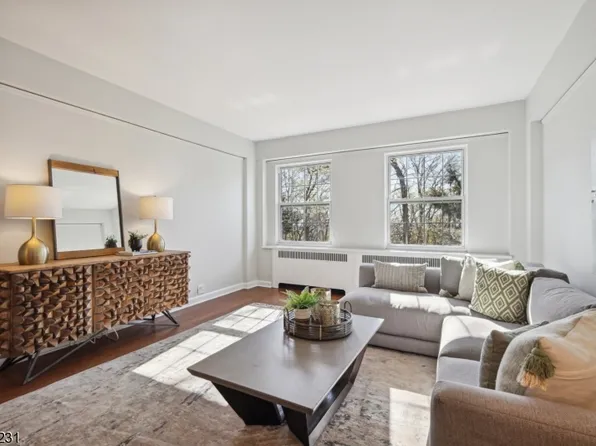 10 Crestmont Road Apt 1H #1H, Montclair Twp., NJ 07042