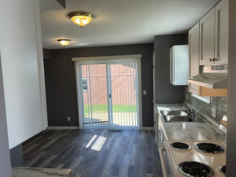 1905 E Florida Ave #A — Photo 14