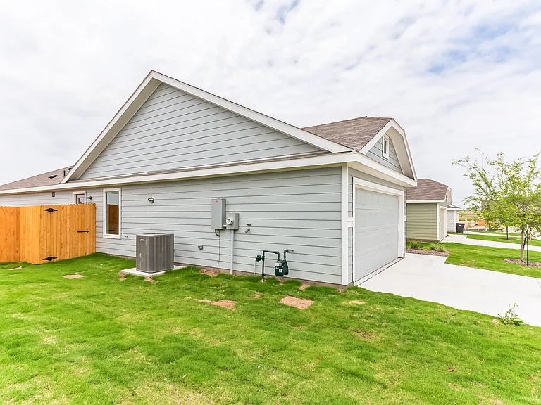 9781 Skyhawk Ave — Photo 27