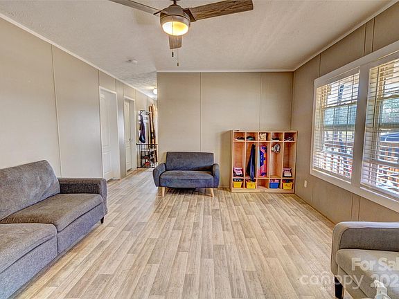 5th image of 1301 Brandy Ln #7