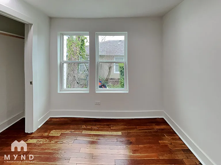 2718 Lawrence St — Photo 11