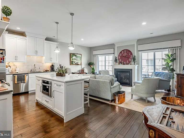 23 Central Ave — Photo 12