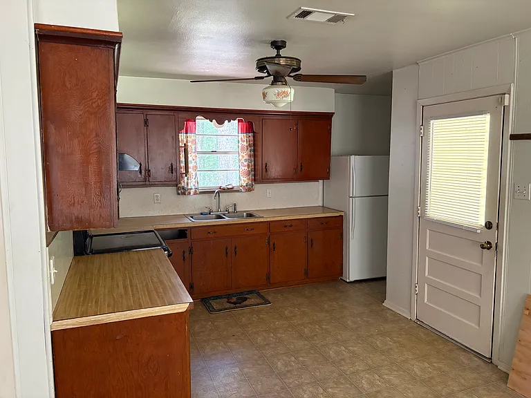 160 Tall Timbers Ln — Photo 2