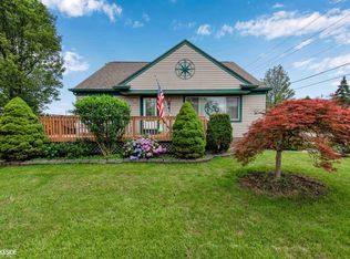 8412 Martin Rd, Warren, MI 48093