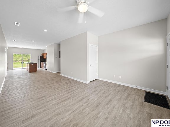 5th image of 1107 Whitney St