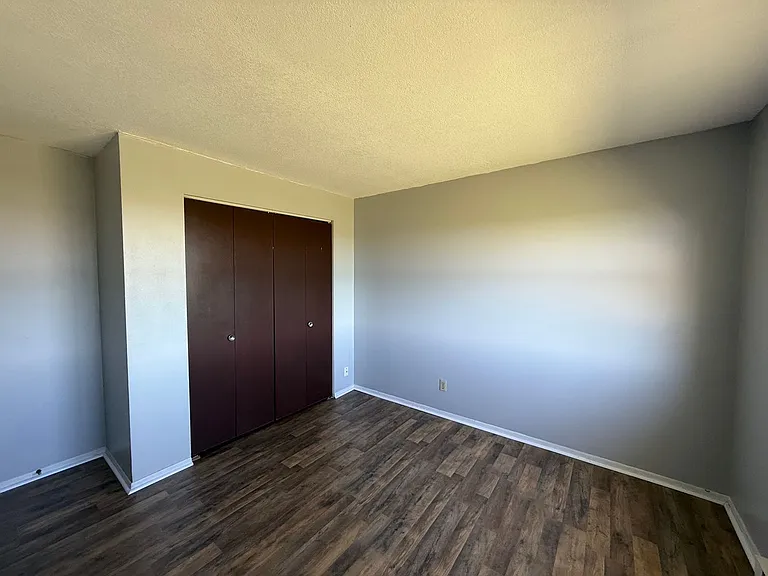 373 S West St #6 — Photo 6