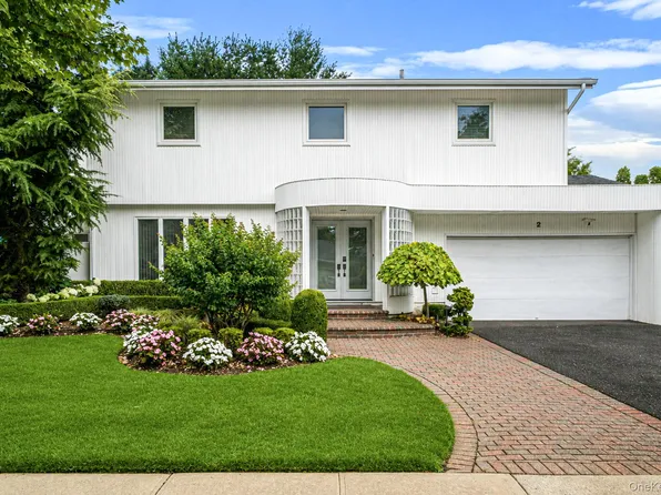 2 Sagamore Way N, Jericho, NY 11753