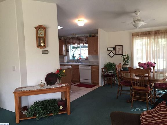 4th image of 1118 S Highland Dr