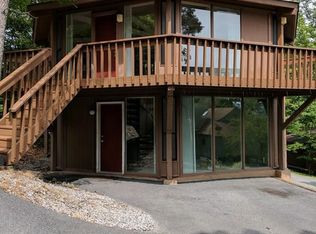 121 Condo Dr, Bedford, PA 15522