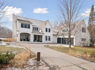 20455 Park Pl, Excelsior, MN 55331