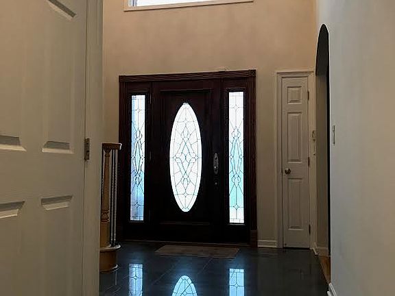 4th image of 303 Ashland Ave
