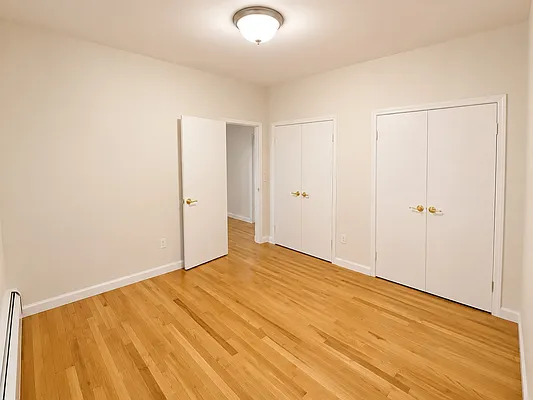 Bedroom, photo 1