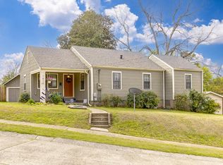 1612 Broadhill Dr, Vicksburg, MS 39180