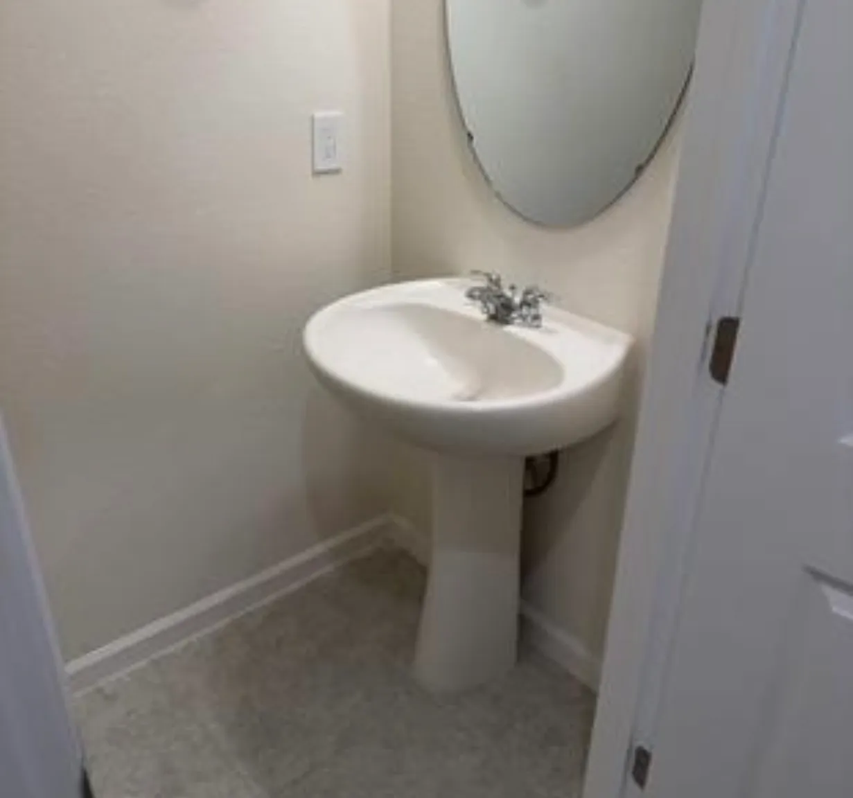 3 bed, 2.5 bath, 1826 sqft, $2,150 — Photo 3