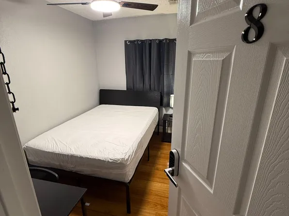 (undisclosed Address), Houston, TX 77045