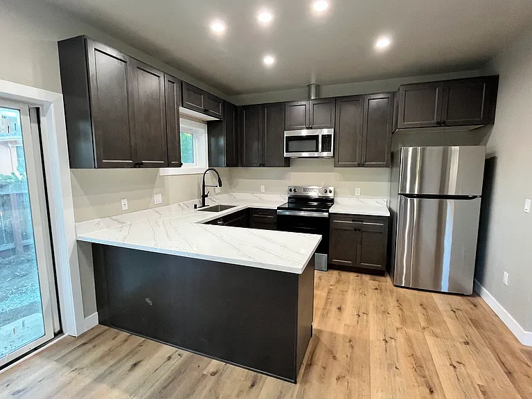2520 Pfeffer Ln — Photo 5