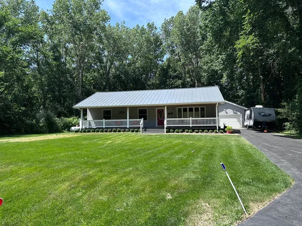 11 Timberlane Dr, Putnam, IL 61560