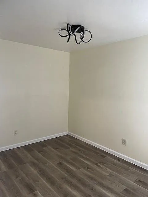 2 bed, 2.0 bath, 1313 sqft, $1,350 — Photo 4