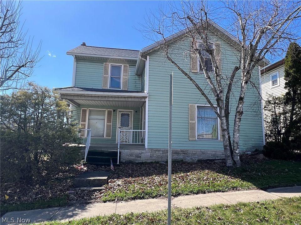 1st image of 984 W Main St