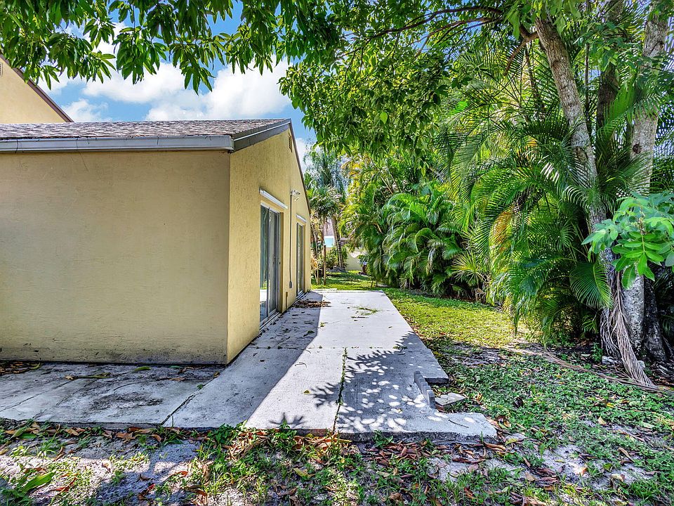 1st image of 5618 Dewberry Way