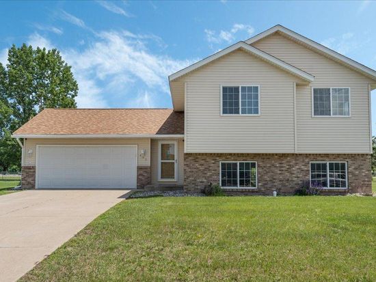 413 Morning View Ct, Sauk Centre, MN 56378