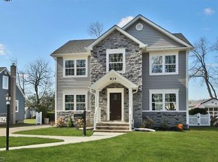 834 Auburn Ave, Ridgewood, NJ 07450