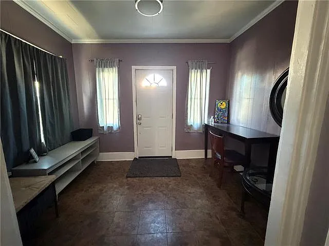 2 bed, 1.0 bath, 1065 sqft, $2,300 — Photo 2