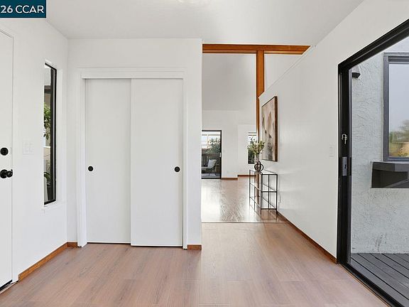 4th image of 221 Tangerine Ct