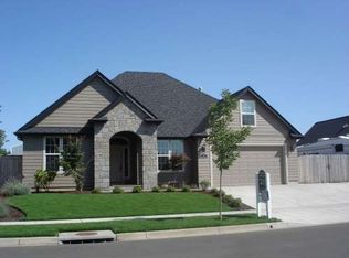 579 Silver Meadows Dr, Eugene, OR 97404