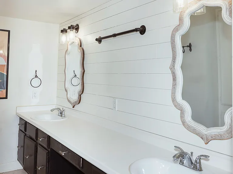353 N Post Oak Ln #823 — Photo 19