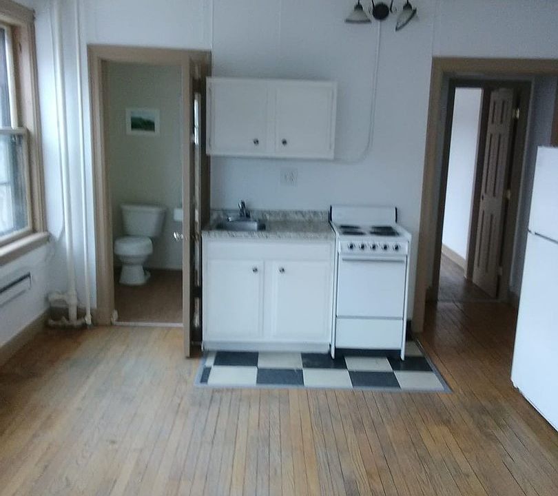 Harris Hotel 25 Hartford St Rumford ME Zillow