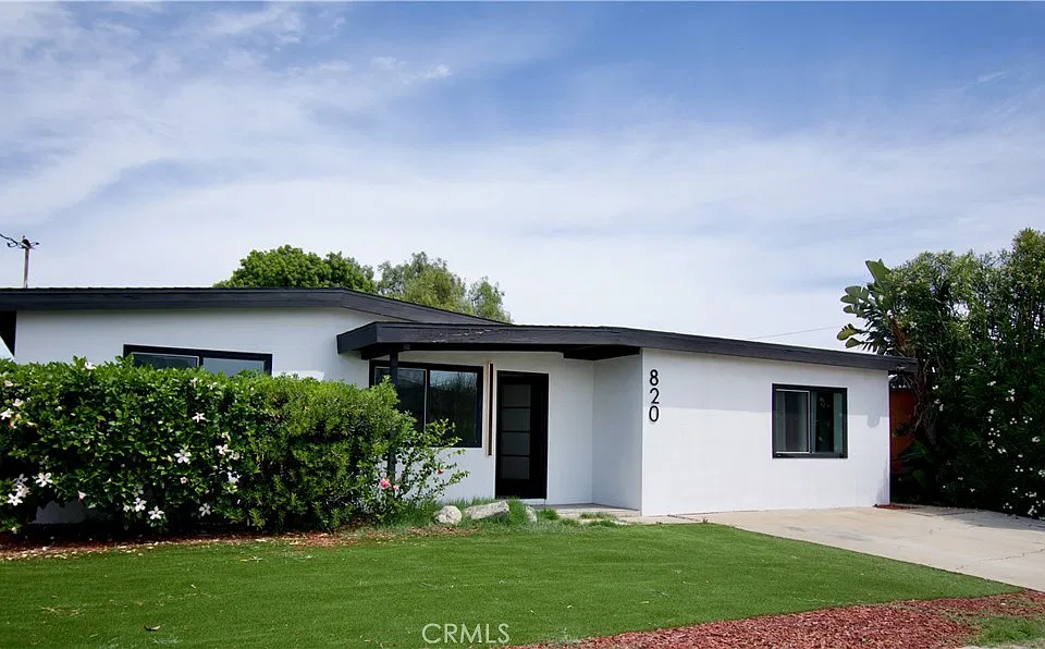 820 Iris Ave