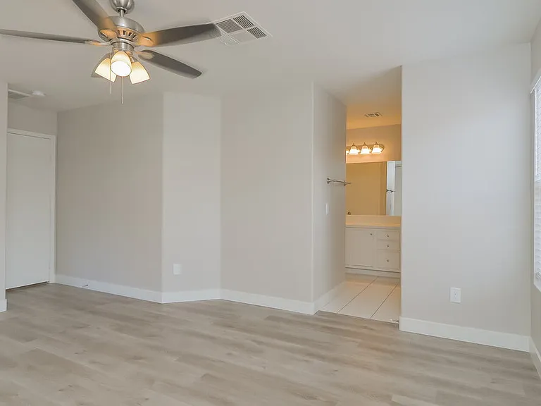 705 Orchid Tree Ln — Photo 12