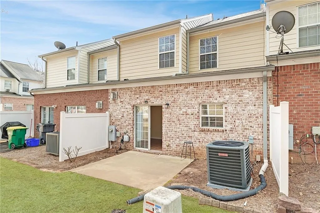 Building Photo - 1102 Pleasant Oaks Ct #1