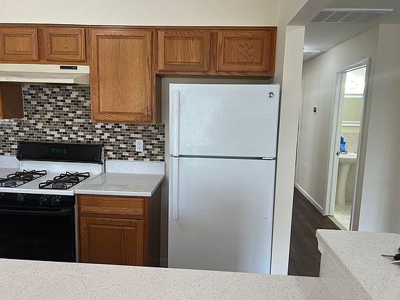 2nd image of 34 Milford Ave Floor 2