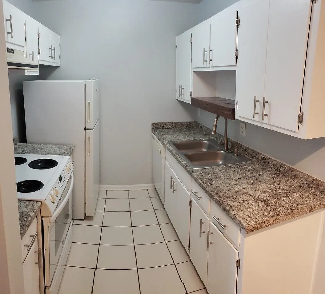 Building Photo - 2412 Talco Hills Dr #A