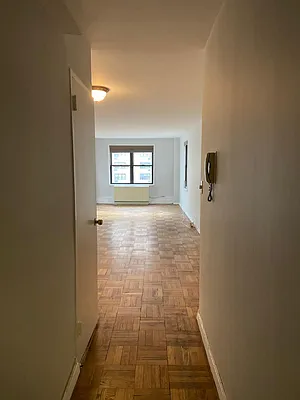 Rented by The Bracha Group | media 7