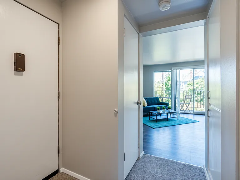 Hamlin Place — Photo 23