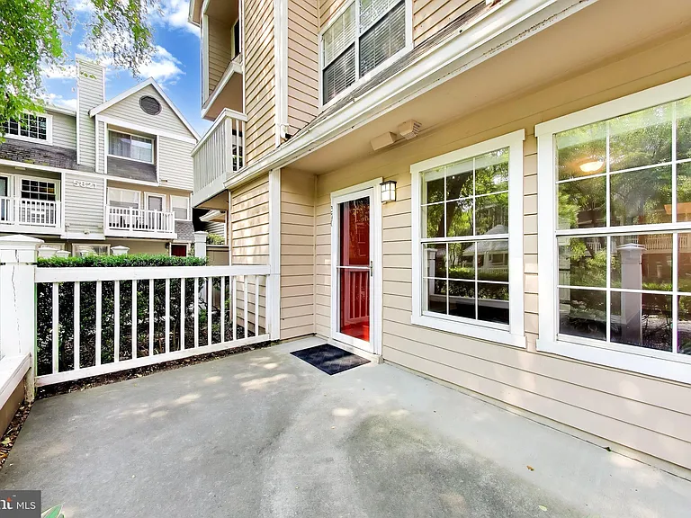 10823 Hampton Mill Ter #370 — Photo 3