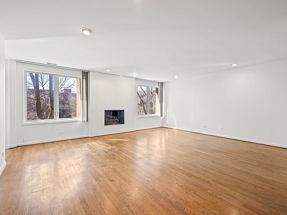 5th image of 1125 Lake Cook Rd APT 405