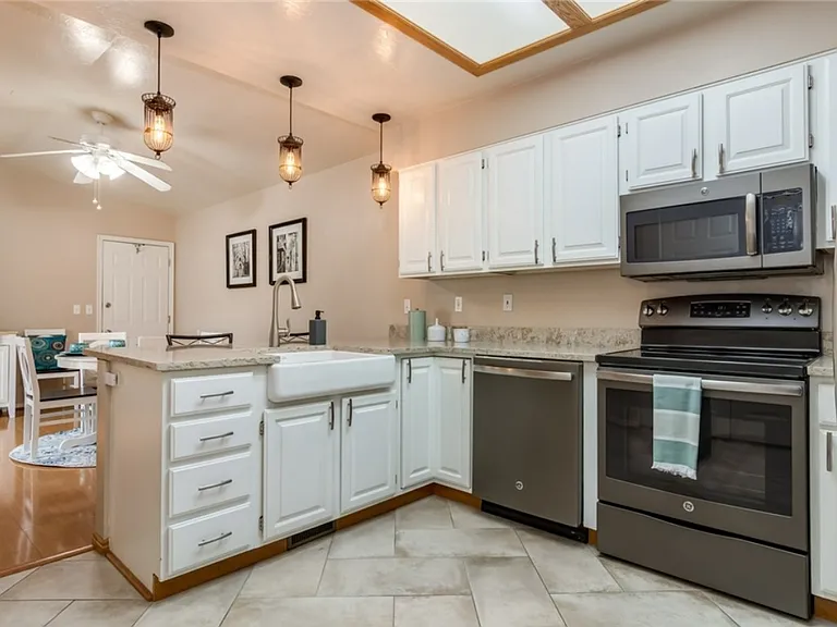 759 E Autumn Field Dr — Photo 17